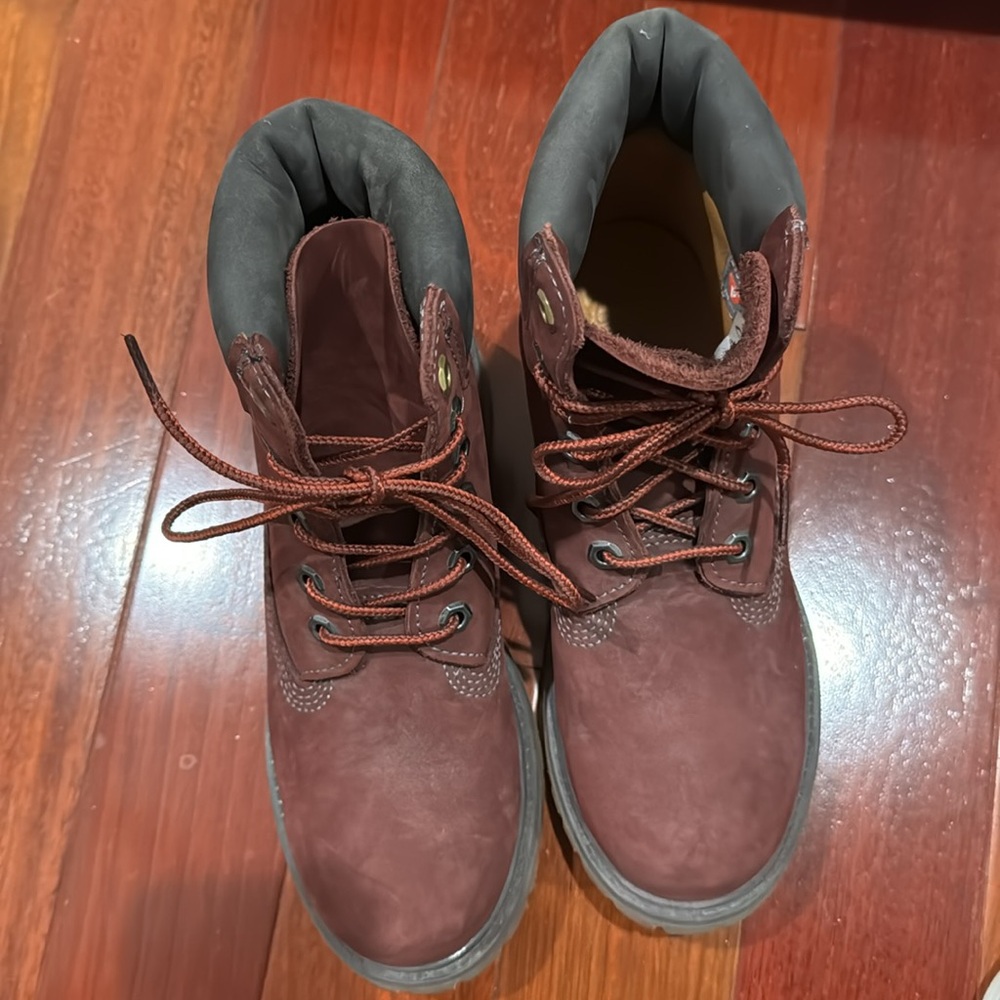 Timberland waterproof 6” booties in Bordeaux - Picture 3 of 11